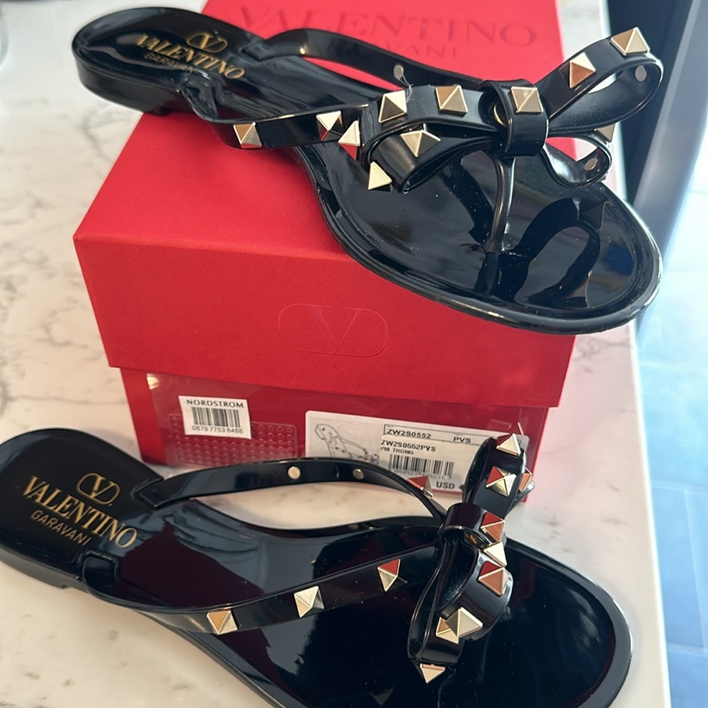 Valentino pm thong flip flop
